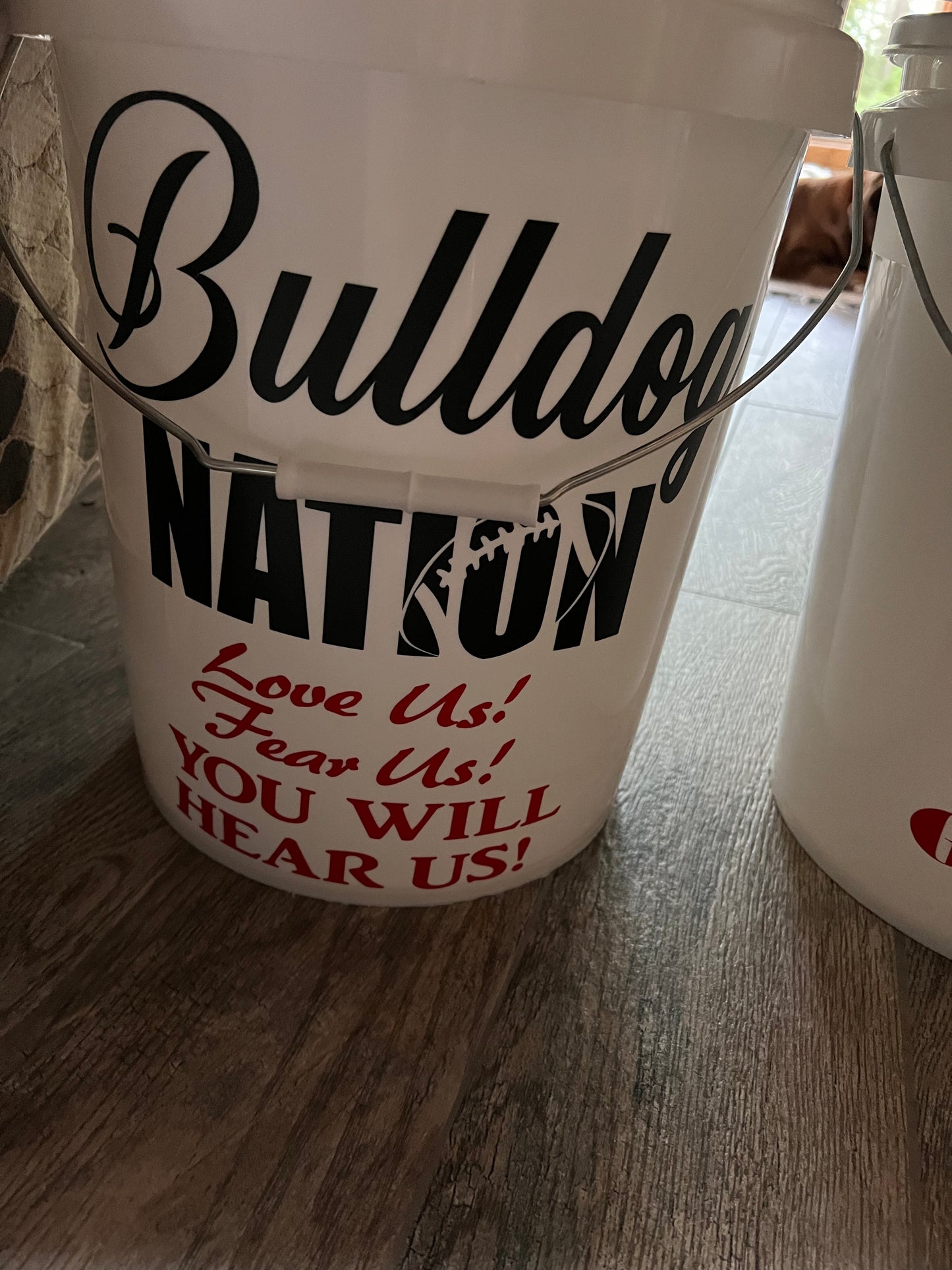 Bulldog Camping/Tailgate Bucket/w Light